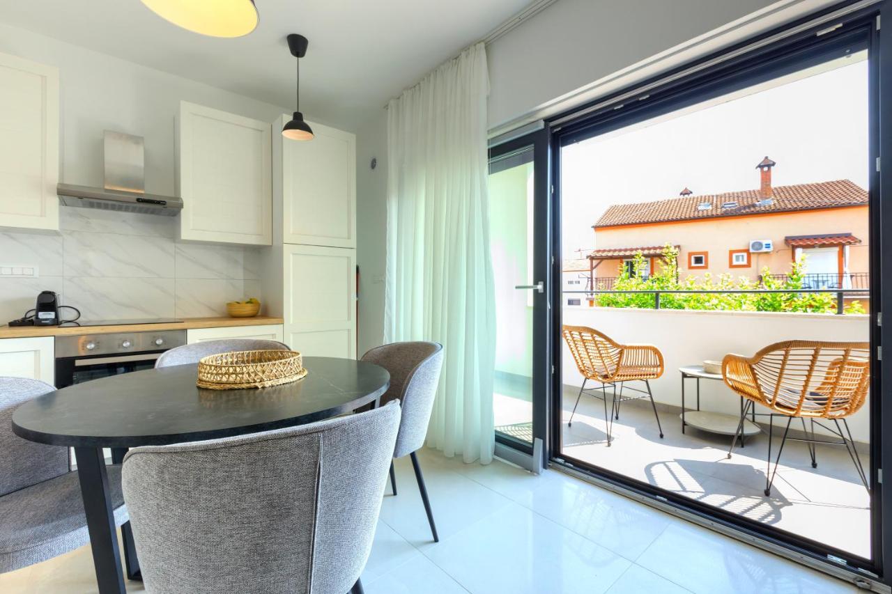 Apartments La Scogliera Ровінь Екстер'єр фото